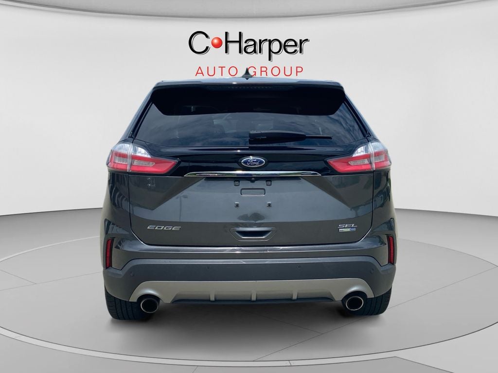 2019 Ford Edge — interior view