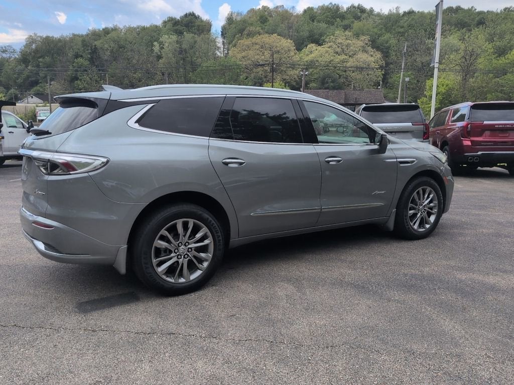 2024 Buick Enclave — detail view
